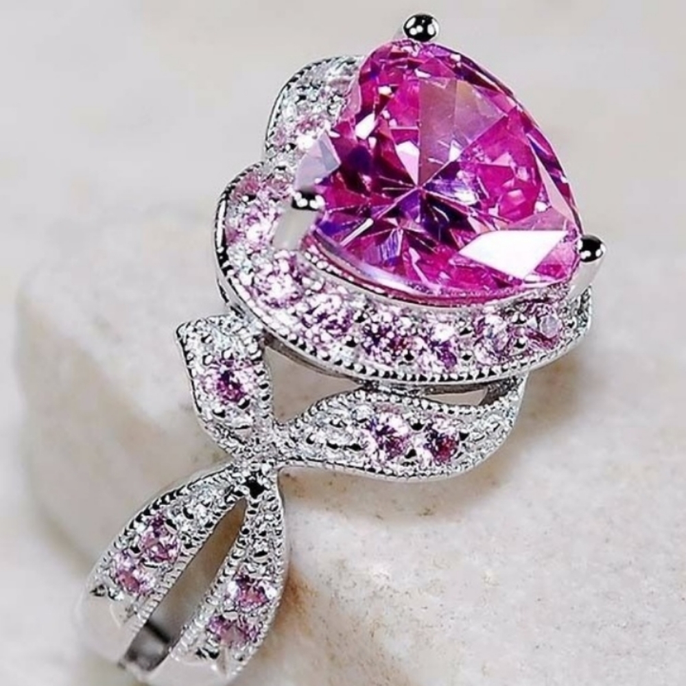 Fashion pink Sapphire heart ring
